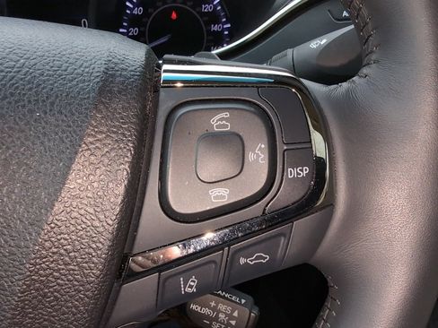 Used 2016 Toyota Avalon Limited image 20