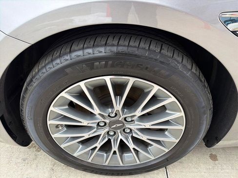 Used 2023 Genesis G80 2.5T image 6