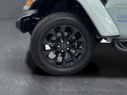 Used 2024 Jeep Wrangler Unlimited Sahara image 37