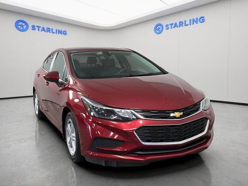 Certified 2017 Chevrolet Cruze LT w/ Convenience Package FWD image 15