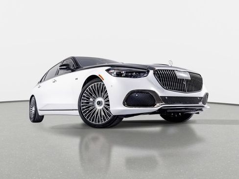 Used 2025 Mercedes-Benz Maybach S 680 4MATIC image 4