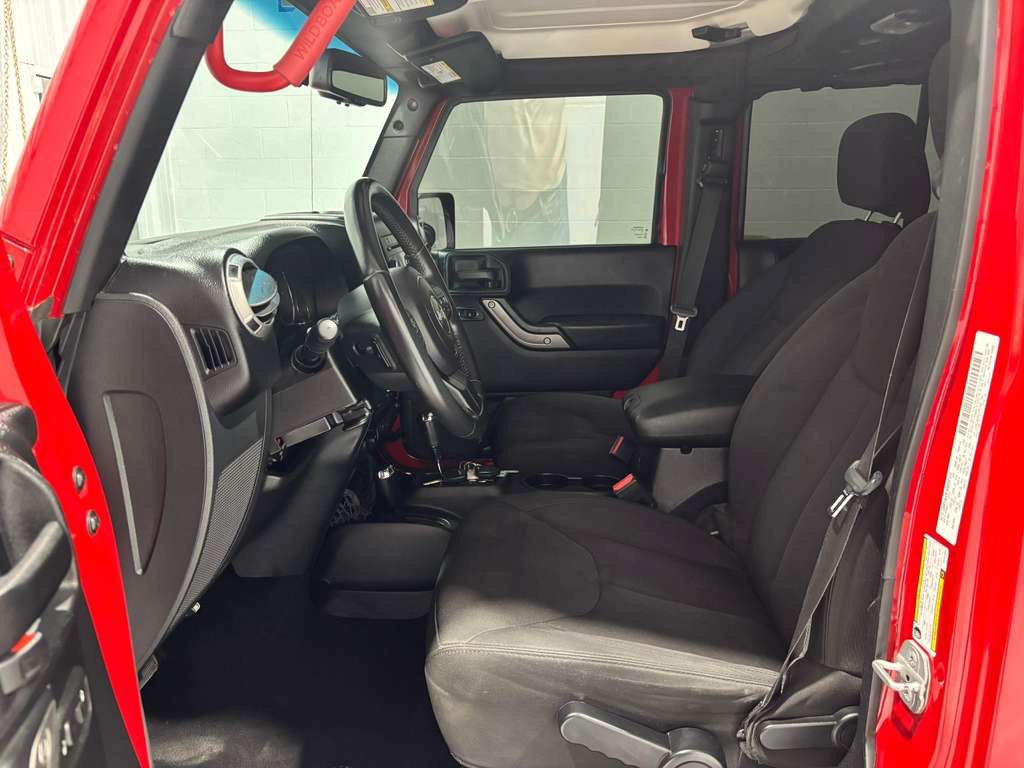 Used 2014 Jeep Wrangler Unlimited Sport w/ Quick Order Package 24S AWD/4WD image 11