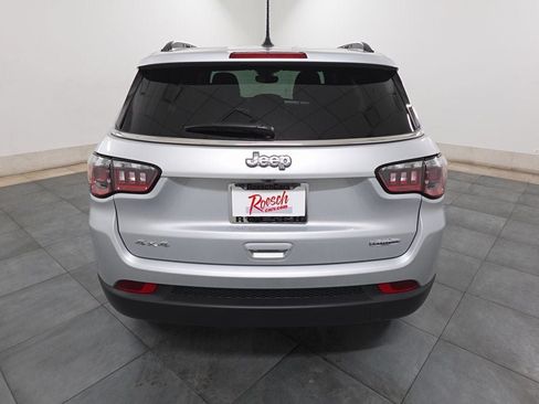 Used 2026 Jeep Compass Latitude AWD/4WD image 5