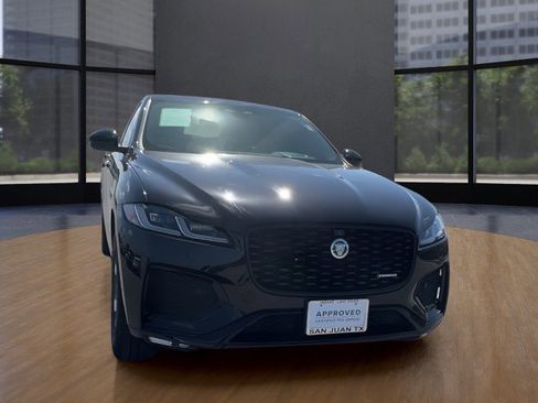 Used 2025 Jaguar F-PACE R-Dynamic S image 3