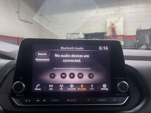 Used 2023 Nissan Rogue SV AWD/4WD image 17