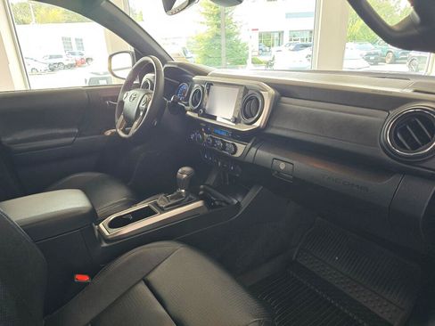 Certified 2023 Toyota Tacoma Limited AWD/4WD image 45