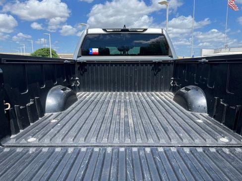 Used 2022 Toyota Tundra SR5 RWD image 5