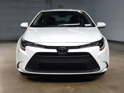 New 2026 Toyota Corolla LE image 2
