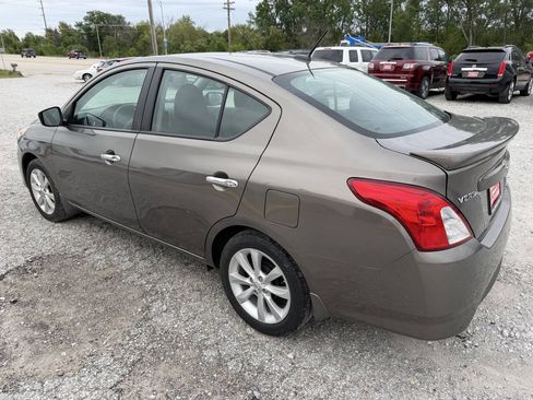 Used 2015 Nissan Versa FWD image 5