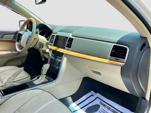 Used 2012 Lincoln MKZ FWD image 29