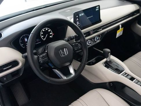 New 2027 Honda HR-V EX-L image 3