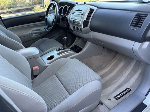 Used 2011 Toyota Tacoma PreRunner w/ TRD Sport Pkg w/JBL Audio image 13