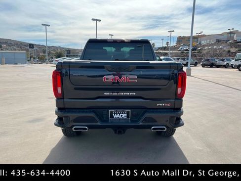 Used 2022 GMC Sierra 1500 AT4 w/ Technology Package image 4