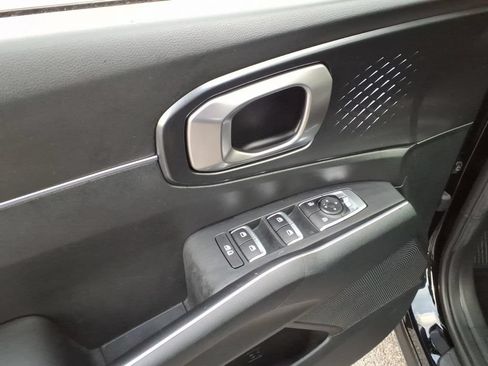 Used 2023 Kia Sorento S w/ Panoramic Sunroof Package FWD image 12