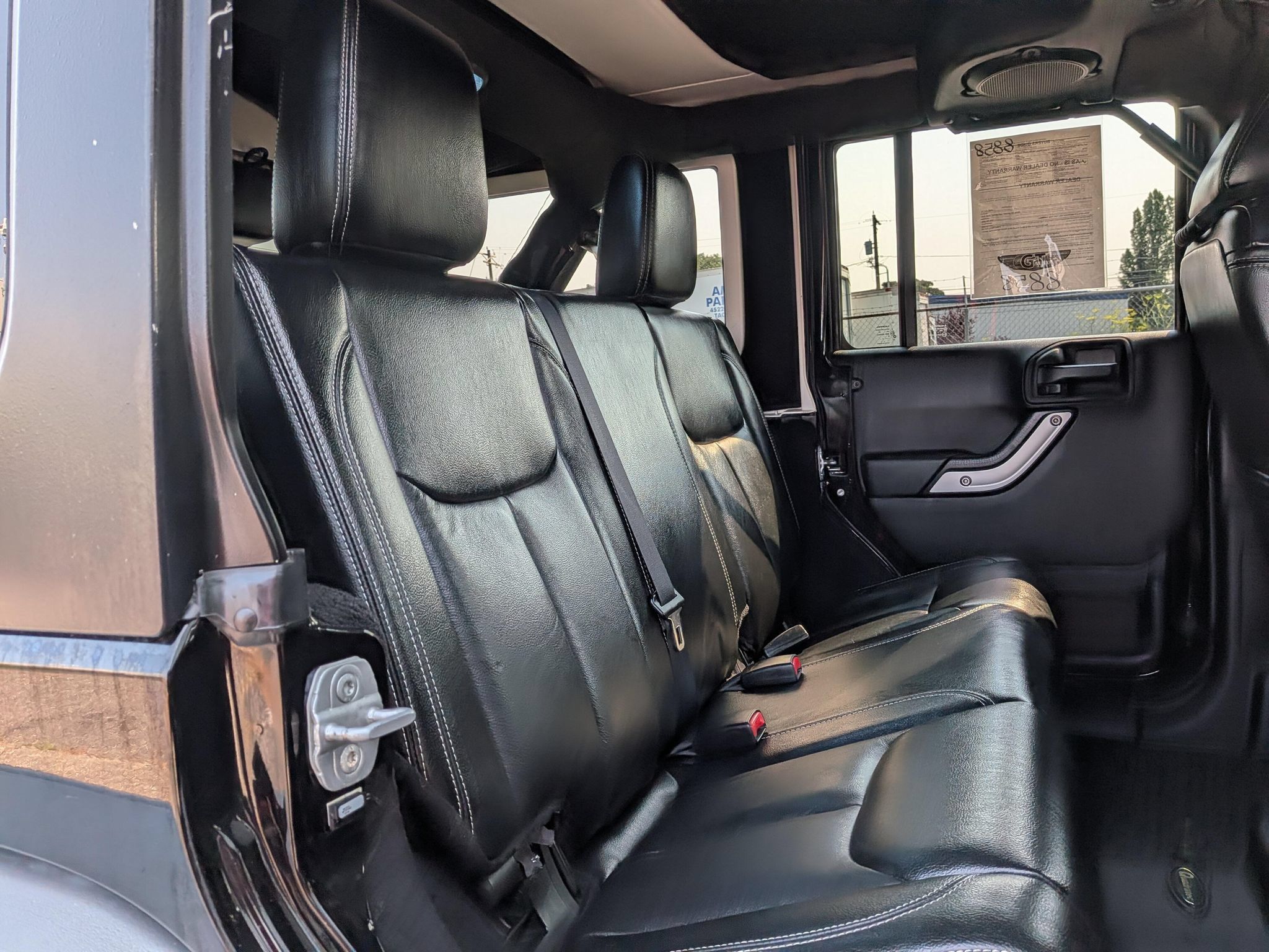 Used 2013 Jeep Wrangler Unlimited Rubicon w/ Connectivity Group AWD/4WD image 8