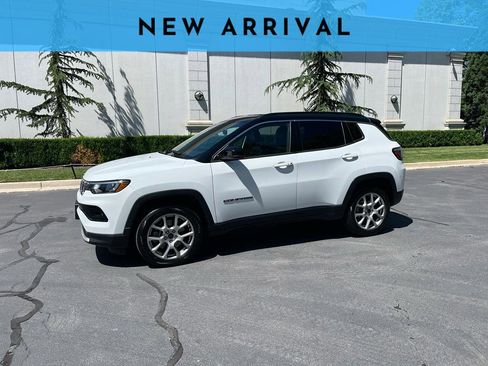 Used 2025 Jeep Compass Limited AWD/4WD image 1