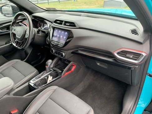 Certified 2021 Chevrolet TrailBlazer RS w/ Technology Package FWD image 27
