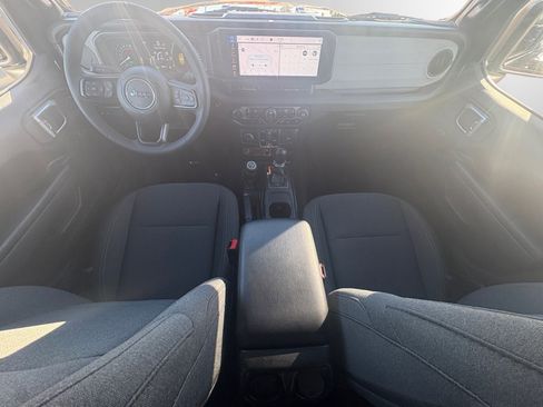 Used 2024 Jeep Wrangler Willys image 10