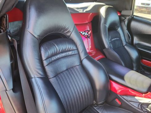 Used 2002 Chevrolet Corvette Convertible w/ Preferred Equipment Group2 image 13