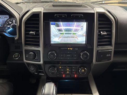 Used 2019 Ford F150 Lariat image 11