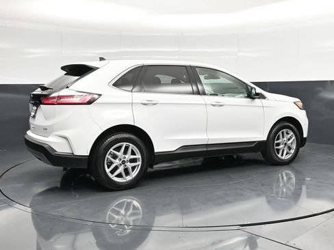 Used 2024 Ford Edge SEL AWD/4WD image 2