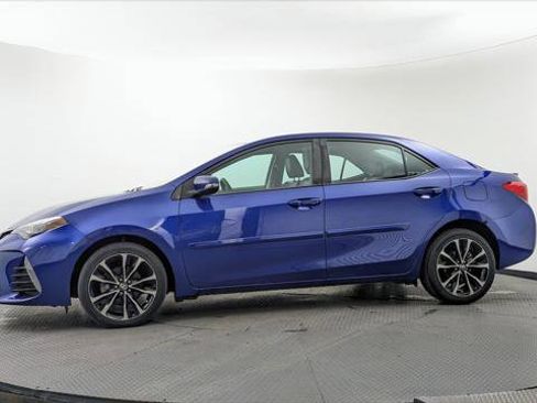 Used 2018 Toyota Corolla XSE FWD image 3