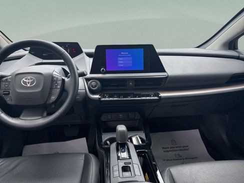 Used 2023 Toyota Prius XLE FWD image 10