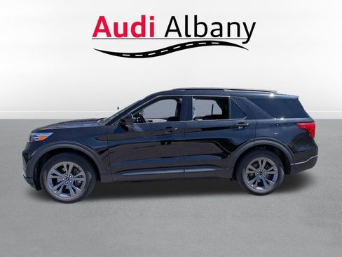 Used 2022 Ford Explorer XLT w/ Equipment Group 202A AWD/4WD image 7