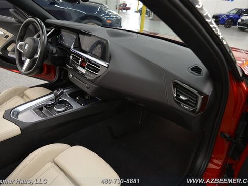 Used 2019 BMW Z4 sDrive30i w/ M Sport Package image 21
