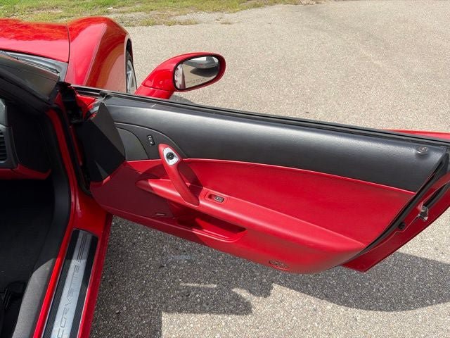 Used 2007 Chevrolet Corvette Convertible w/ Preferred Equipment Group RWD image 18