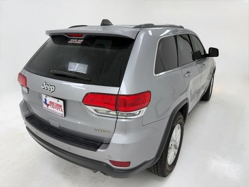 Used 2018 Jeep Grand Cherokee Laredo RWD image 20