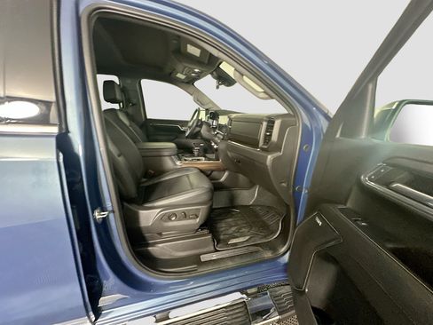 Used 2024 GMC Sierra 1500 SLT RWD image 30