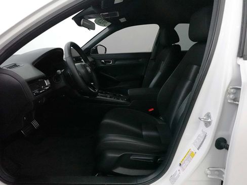 Used 2025 Honda Civic Sport image 12
