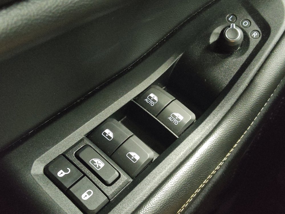 Used 2023 Jeep Grand Cherokee L Laredo RWD image 27