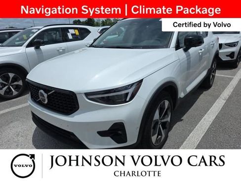 Used 2026 Volvo XC40 B5 Plus AWD/4WD image 3