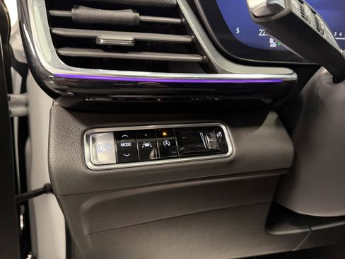 Used 2025 Buick Envision Preferred image 19