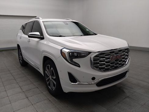 Used 2020 GMC Terrain Denali w/ Denali Premium Package FWD image 13