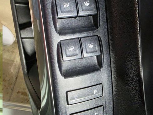 Used 2018 Chevrolet Silverado 1500 LT w/ LT Eassist Package AWD/4WD image 24