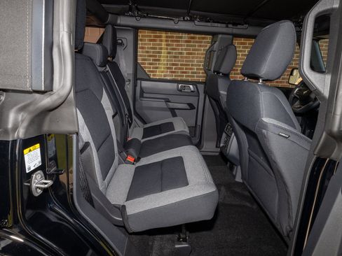 New 2025 Ford Bronco 4-Door image 23