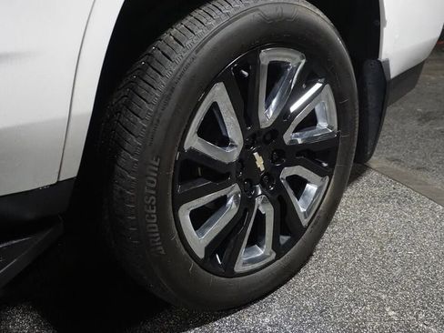 Used 2021 Chevrolet Tahoe Premier w/ Premium Package AWD/4WD image 7