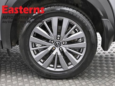 Used 2023 Nissan Pathfinder SL w/ SL Premium Package image 34