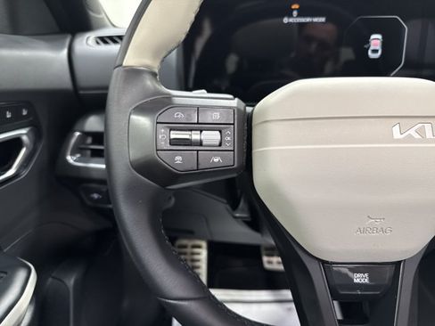 Certified 2025 Kia K4 GT-Line Turbo FWD image 14