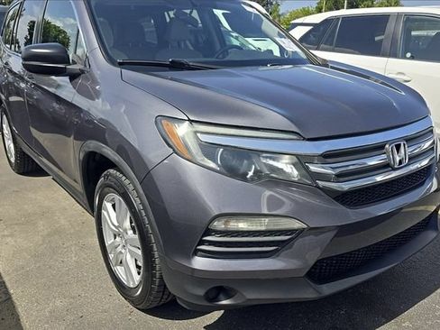 Used 2016 Honda Pilot LX image 11
