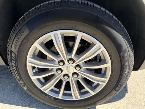 Used 2018 Cadillac XT5 Luxury w/ Driver Awareness Package image 32