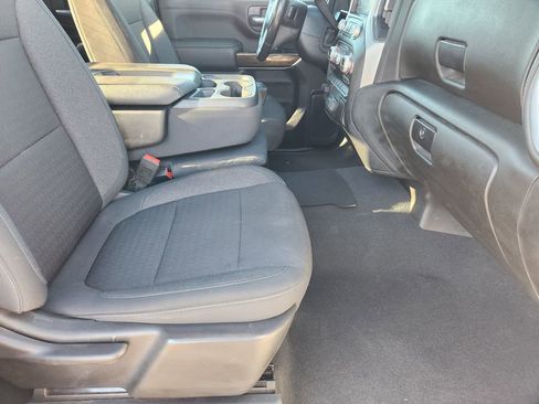 Used 2022 GMC Sierra 2500 SLE w/ SLE Convenience Package image 18