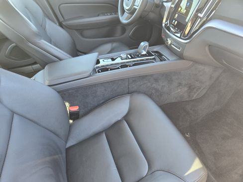 Used 2024 Volvo S60 B5 Core image 15