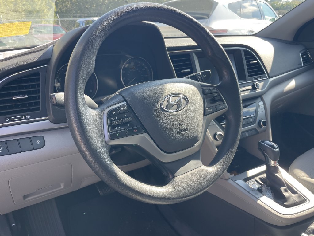 Used 2017 Hyundai Elantra SE FWD image 9