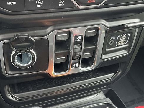 Used 2022 Jeep Wrangler Unlimited Sport image 4