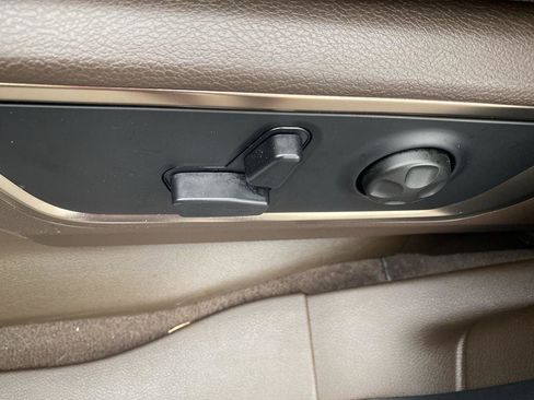 Used 2025 RAM 1500 Limited w/ Trailer Tow Group image 12