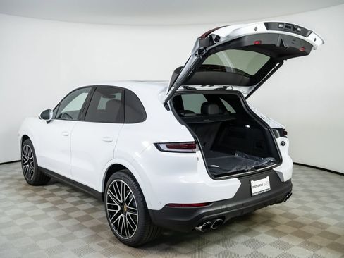 New 2026 Porsche Cayenne AWD/4WD image 33